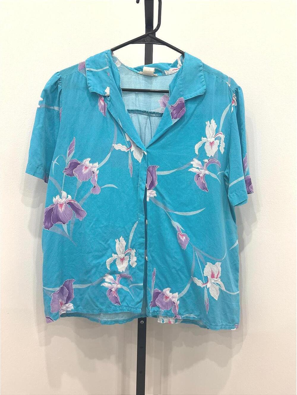 Malama Large Vintage Blue Floral Button-Up Shirt Iris Flower 80s 90s